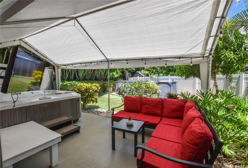 Outdoor Patio with jacuzzi - original photo.