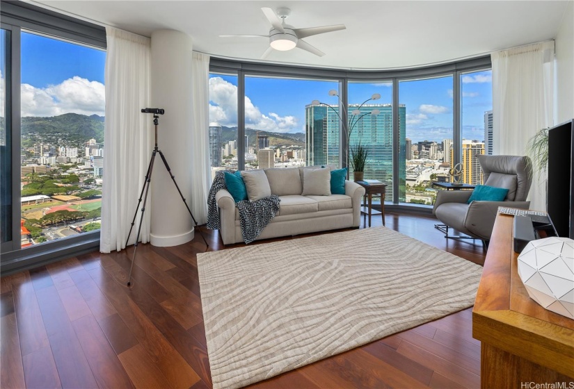 High floor location for binocular viewing above many other buildings