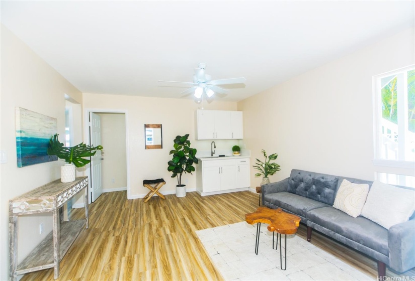 1st Floor living room with wet bar