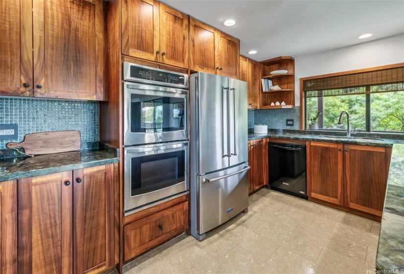 Spacious, well-appointed kitchen has double oven, perfect for holiday cooking!