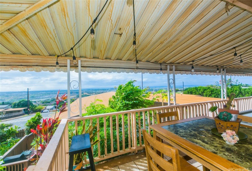 Covered lanai with aluminum awning