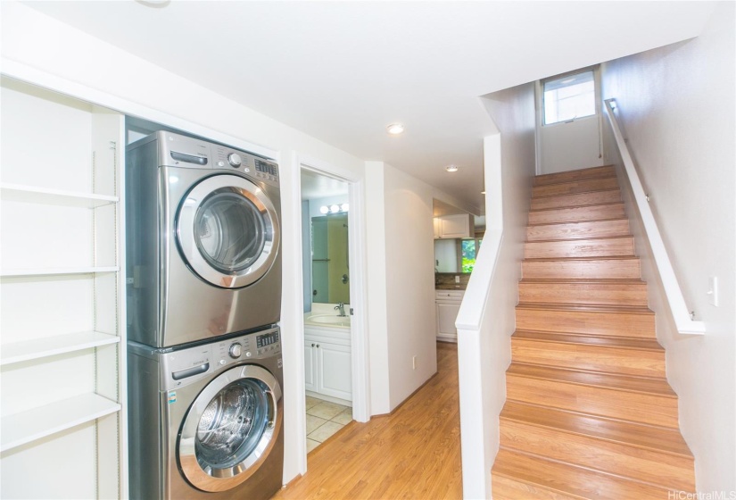 Full size washer/dryer in unit