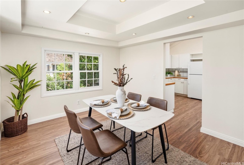 Separated dining area, connected to kitchen and living room