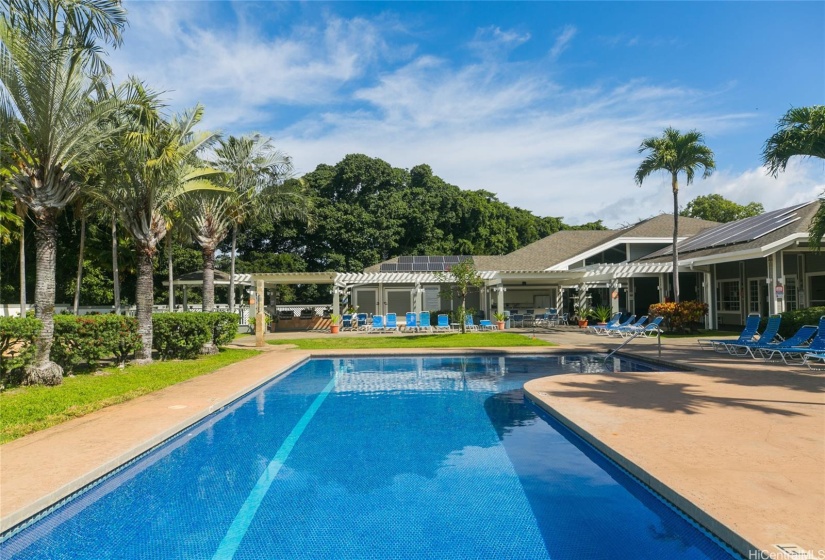 Large community pool to take a dip and join in on the water aerobics classes as well.