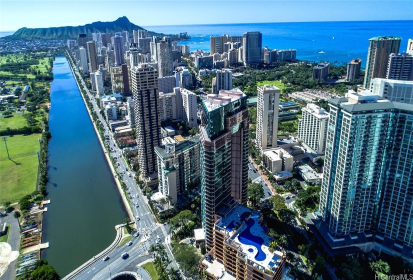 Overhead view of Waikiki Landmark, a great location with easy ingress/egress to and from Waikiki