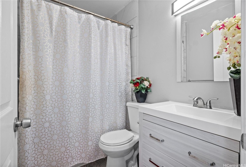 Bathroom 4 upstairs