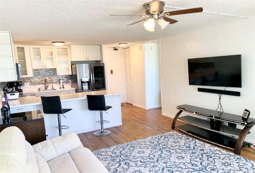 Open concept kitchen/living room