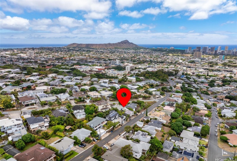 Welcome to St. Louis Hts! Conveniently located lower on the ridge, this home is minutes to Waikiki, Diamond Head, University of Hawaii and everything Honolulu has to offer!