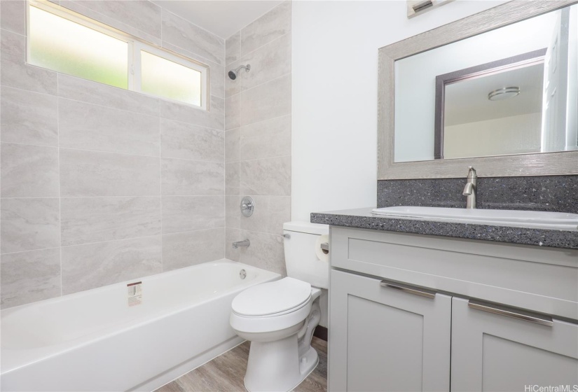 primary ensuite full bath