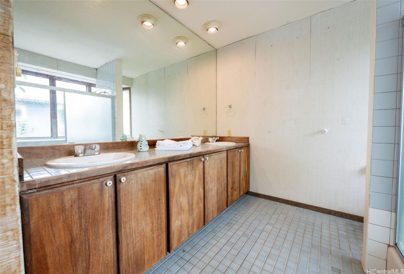 Large Primary Bathroom