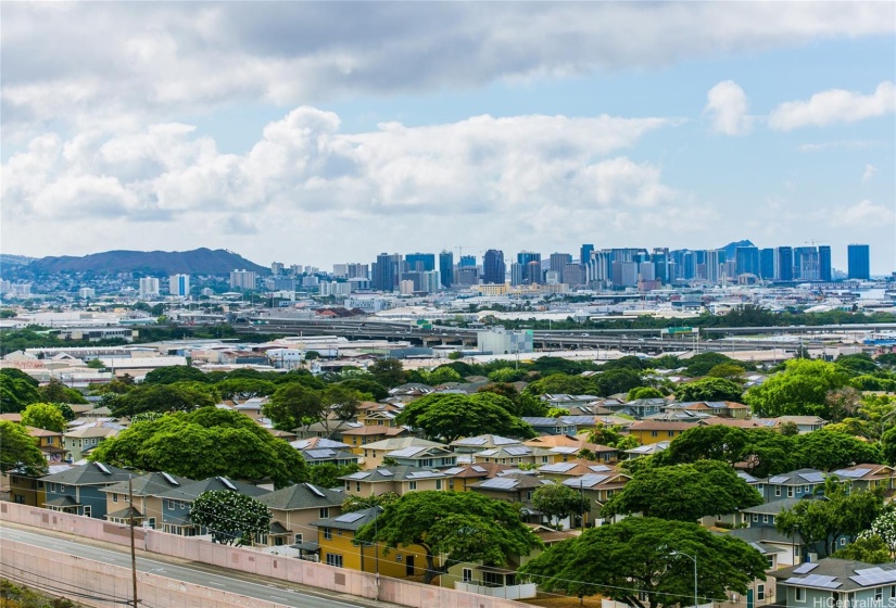 Great views spanning Diamond Head to the airport!