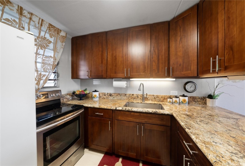 No galley kitchen here! Abundant cabinet space for all your dishware and gadgetry.