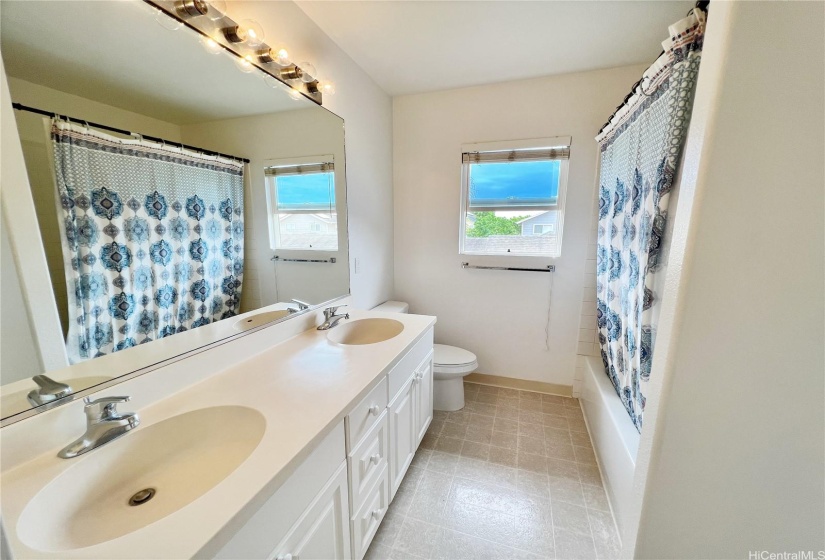 Main bathroom 1 (pictures taken prior to tenant move in)