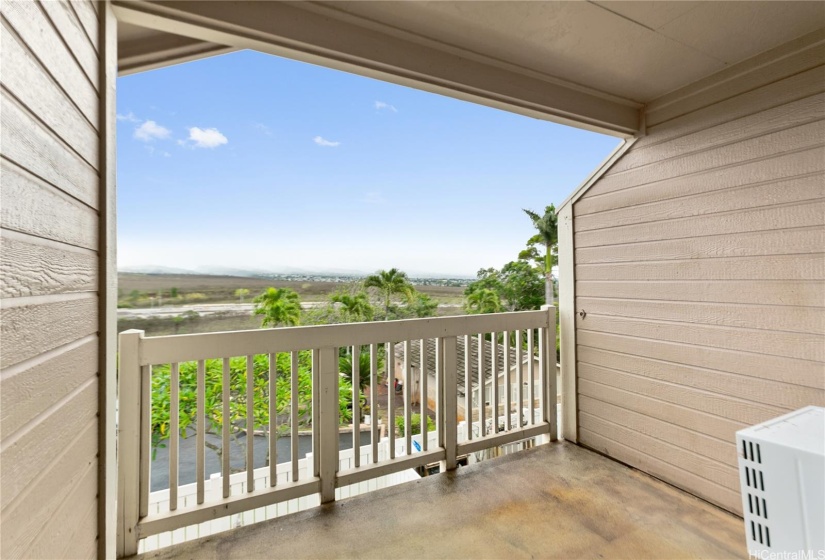 Outside lanai with mountain views.