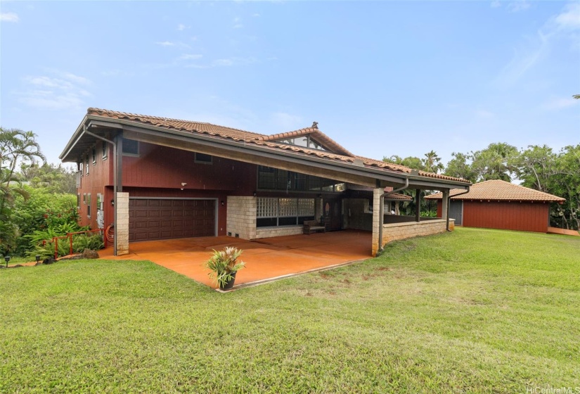 Un-Assuming grass entry leads to possibly the nicest Estate in all of Pupukea Highlands!