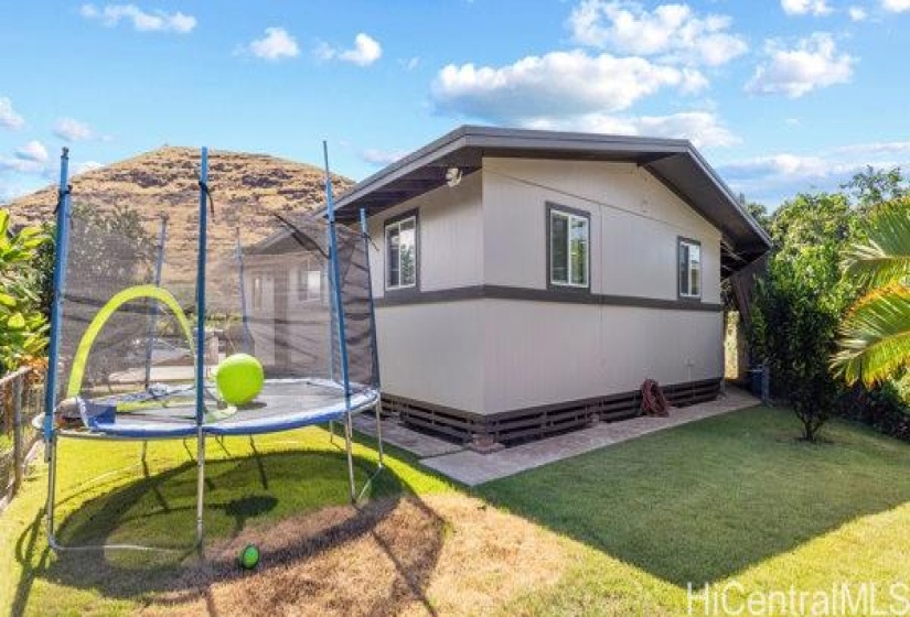 spacious back yard with beautiful view of the Waianae mountains.