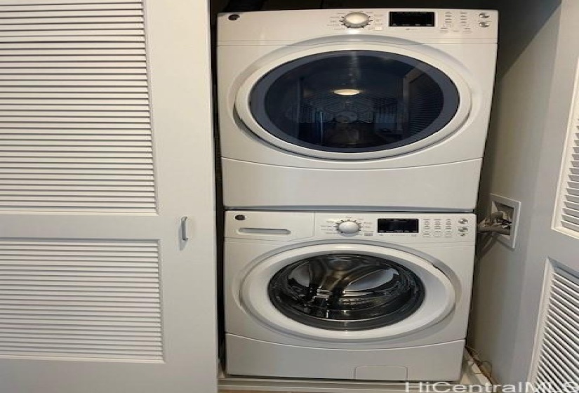 Washer & Dryer