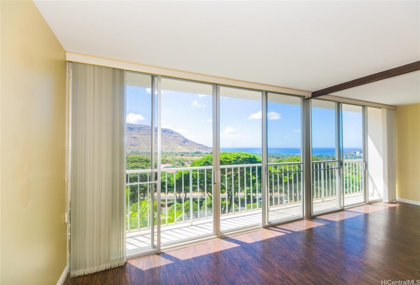 Beautiful ocean and mountain views PLUS CENTRAL AC