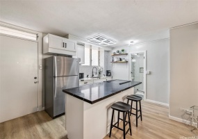 BEAUTIFULLY REMODELED KITCHEN