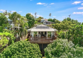 Beautiful Waialae Nui Ridge home!