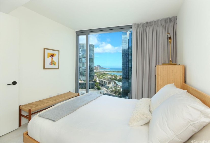 Bedroom facing Diamond Head and ocean.