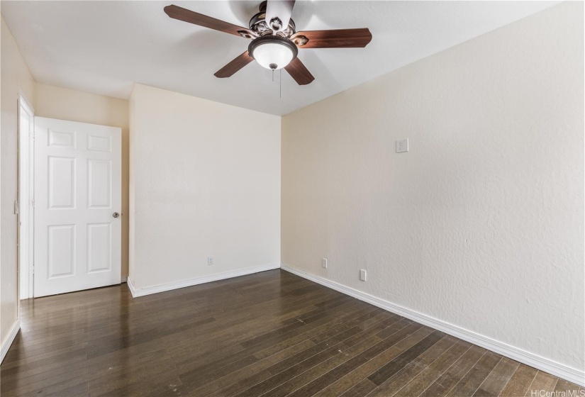 2nd bedroom with ample space