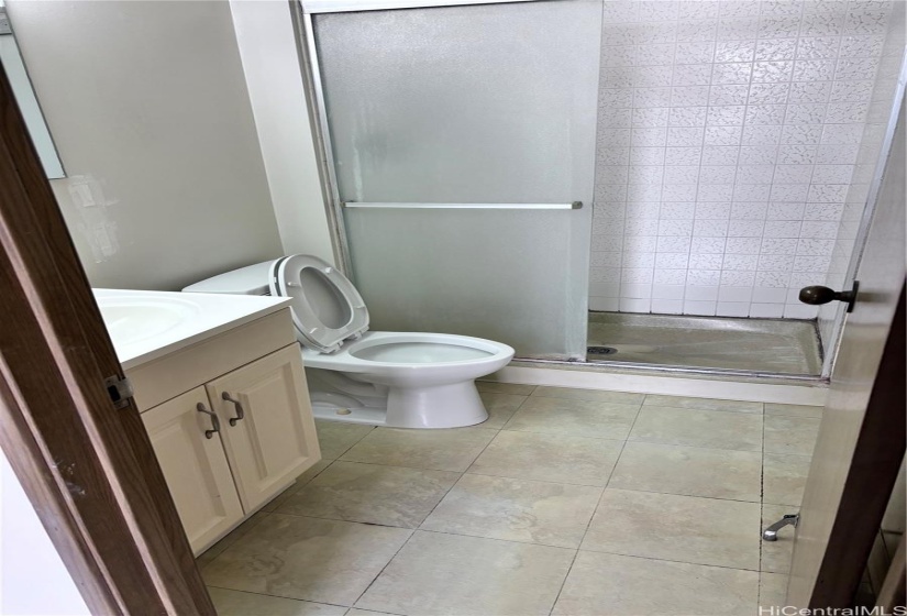 Primary Bathroom w/Shower Stall