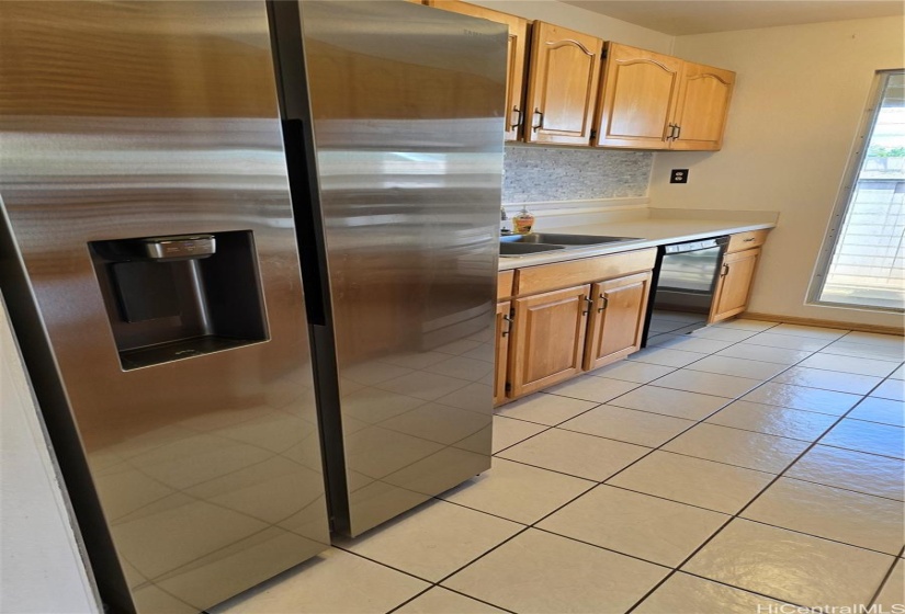 Kitchen Refrigerator and Dishwasher