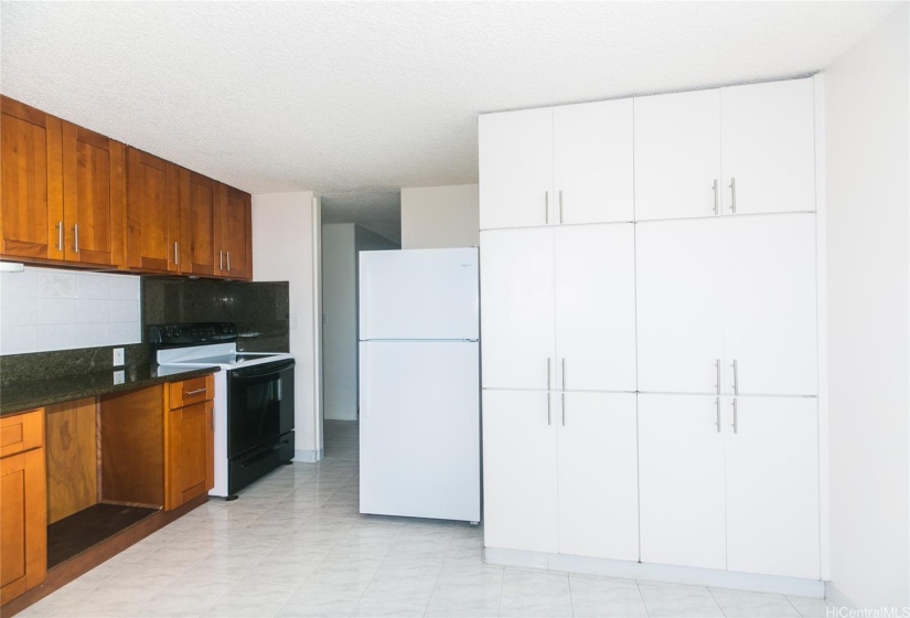 Kitchen with lots of cupboards