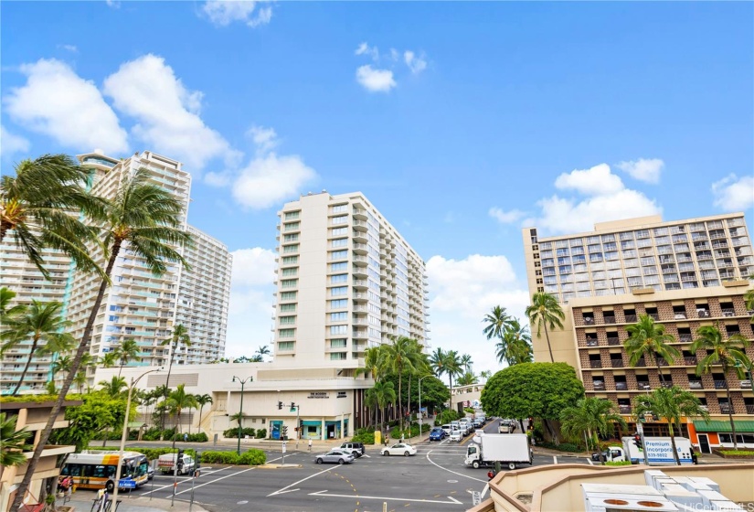 Street view of Tradewinds Hotel