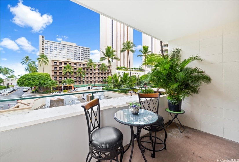 Expansive lanai with city views