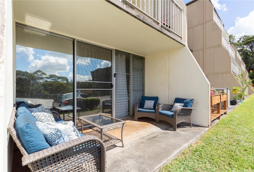 Large ground floor lanai to enjoy morning coffee or an evening meal or drink.