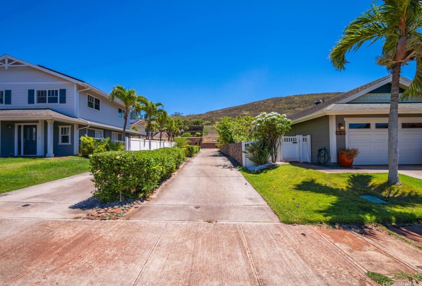 Back house at end of this driveway.. what privacy and peace from the street!