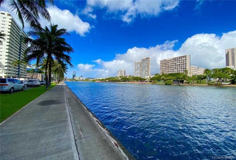 This is Ala Moana Center bound. View from across the street from Rosalei.