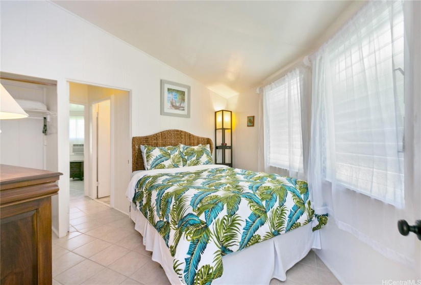 Cottage bedroom Makaha Hawaii