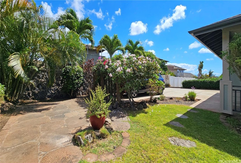 Yard in front of house at main level   (2-3)