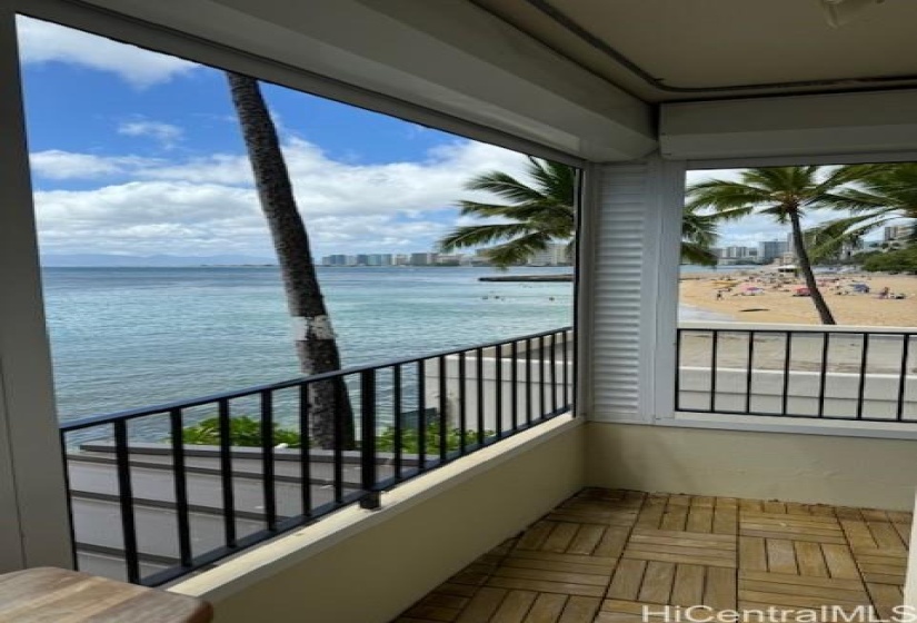 VIEW TO RIGHT OF LANAI