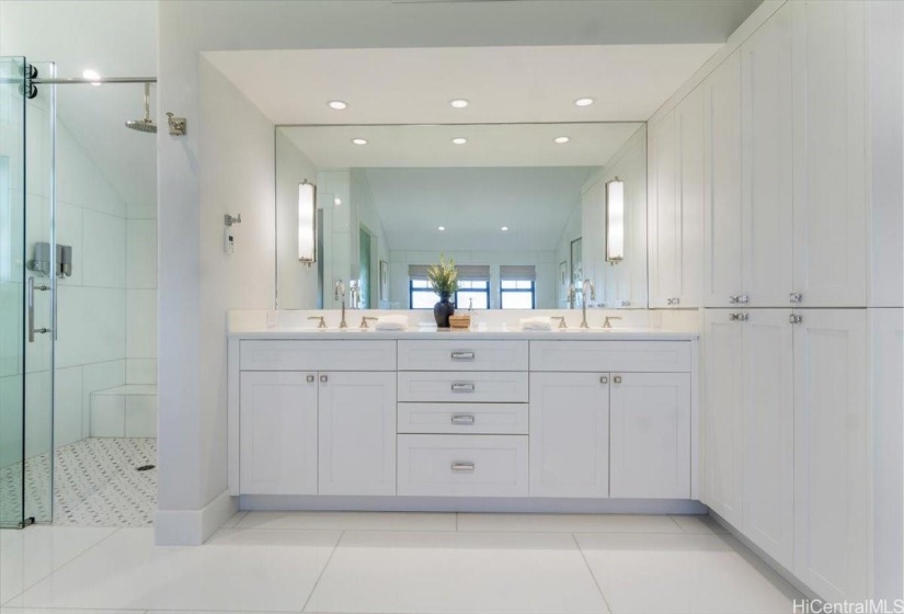 Primary ensuite bathroom