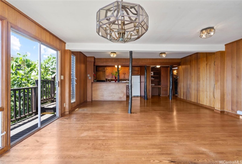 Large living room area on the 2nd level