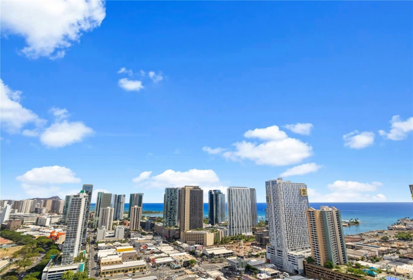 Diamond Head, ocean and city views.