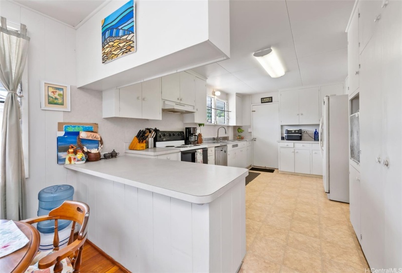 306 Upstairs Kitchen