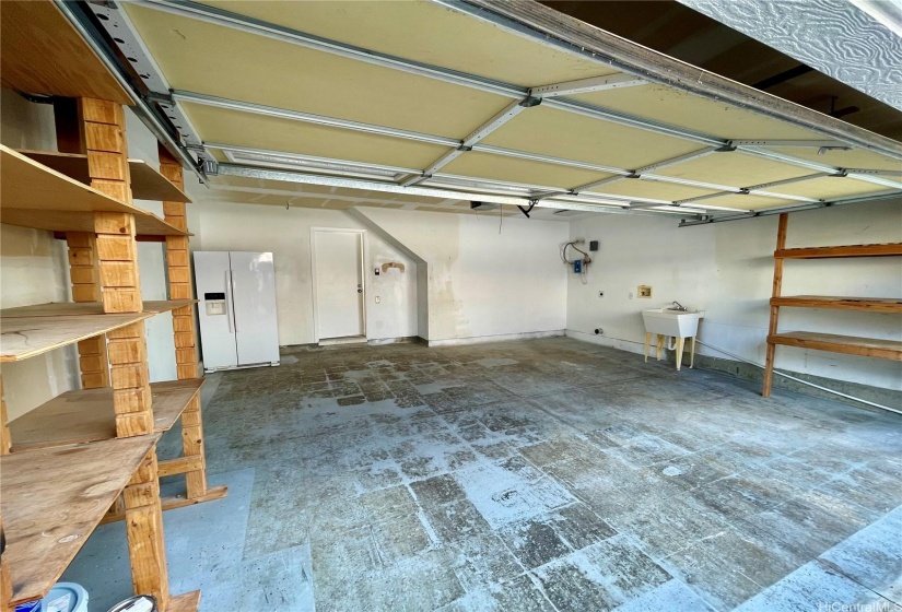 Extra garage fridge included!