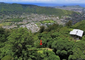 Expansive views in secluded mountain of Tantulus. Honolulu Hawaii