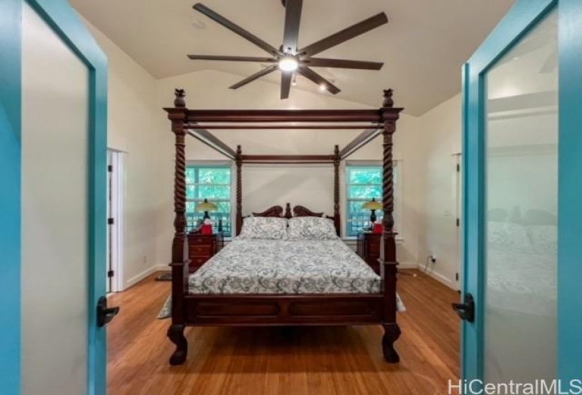 8 blade fans placed on the cathedral ceilings