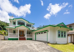 Wow!  This home is lovely and originally built in 2004.  The porch welcomes you through the stained glass door.  The 2 car garage is spacious and has a large closet.  There is an owned PV system too!