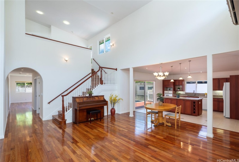 Wonderful open floorplan with Brazilian Oak floors throughout