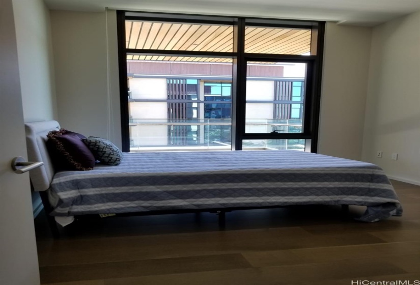 Second bedroom.with Ala Wai yacht lagoon view.