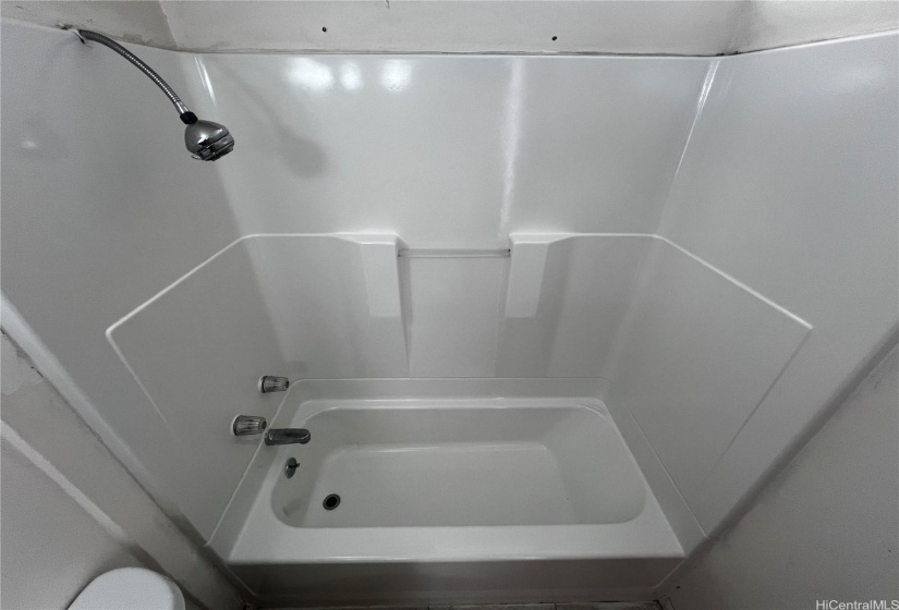 Nice & Clean Shower!