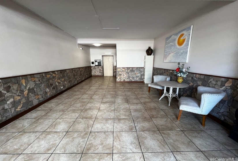 Entrance / Lobby Area