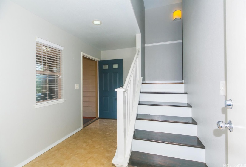 Foyer/inside entry